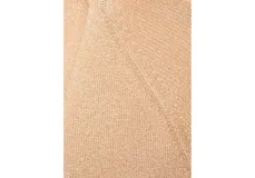 Jersey de punto de color beige metalizado, con escote en V y mangas largas con diseño raglán.