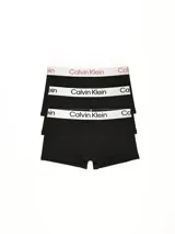 Pack de tres bóxers negros Calvin Klein de microfibra suave y elástica, con cintura elástica blanca con logo de la marca en contraste.
