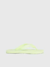 Chinelas de dedo color verde claro con logo de Calvin Klein Jeans en la tira.