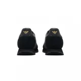 Championes urbanos Armani EA7, color negro con detalles en dorado. Presentan el logo de la marca estampado en el lateral y una suela dentada de goma.