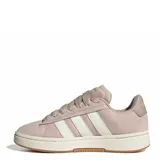 Championes Adidas Grand Court Alpha color rosa claro con las tres tiras clásicas de Adidas en blanco.