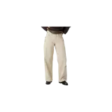 Pantalón de mezclilla Eme Studios modelo Trip Off Sand, en color beige con diseño de rayas finas verticales en tono oscuro. Cuenta con corte recto y relajado, bolsillos laterales y traseros, y detalles de costuras reforzadas.