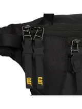 Riñonera Cat modelo Utility X, color negro con detalle de cinta horizontal en color amarillo. Cuenta con compartimento principal y bolsillos con cierre, parche con logo de la marca y hebilla de liberación rápida.