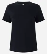 Remera de algodón celeste con cuello redondo y mangas cortas dobladas, de corte regular y diseño liso.