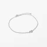 Pulsera plateada con cadena fina y dije de sol con incrustaciones de strass.