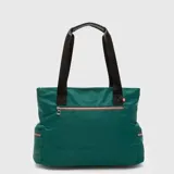 Bolso tipo tote marca Bubba, color verde, con correas de mano negras y correa larga ajustable extraíble. Cuenta con bolsillos laterales con cierre y detalles metálicos.