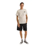 Remera blanca de algodón con cuello redondo y manga corta. Estampado pequeño en el pecho con el logo de la marca Rhythm Livin en color negro.