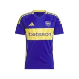 Camiseta de fútbol Adidas del Club Atlético Boca Juniors, modelo Home 24/25. Diseño azul con franja horizontal amarilla con el sponsor Betsson, detalles en amarillo en cuello y hombros, escudo del club y logo de Adidas.