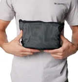 Campera impermeable Columbia modelo Watertight II, color negro, con capucha ajustable, cierre frontal, bolsillos laterales con cremallera y puños ajustables. Cuenta con tecnología Omni-Tech para mayor protección contra la humedad y forro de malla transpirable.