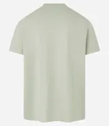 Remera de manga corta y cuello redondo, confeccionada en algodón peruano de alta calidad. Presenta un diseño liso y corte cómodo, ideal para uso diario.