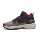 Championes de caña media Caterpillar, modelo Grapple Leather, con diseño robusto en tonos gris, negro y detalles en rojo. Presenta una combinación de cuero y materiales sintéticos, con suela dentada de alto agarre y cierre con cordones.