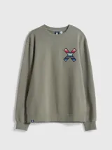 Buzo de cuello redondo color azul marino, con diseño de X bordada en la espalda con estampado étnico multicolor. Cuenta con el logo de la marca estampado en la parte superior de la espalda.