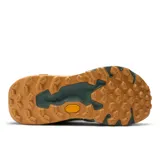 Championes de trail running New Balance Fresh Foam X Hierro v9, color crema con detalles en verde y naranja. Cuentan con entresuela Fresh Foam X de doble densidad, suela Vibram® Megagrip™ con tecnología Traction Lug™ y tecnología Toe Protect.