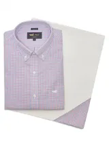 Camisa de hombre RKF Cityscape de corte regular, manga larga y cuello americano abotonado. Diseño a cuadros en tonos rojo, azul y blanco. Confeccionada en algodón y con bolsillo en el pecho con logo bordado.