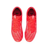Championes de fútbol Under Armour Magnetico Select 4 FG, color negro con detalles en verde neón. Presentan un diseño aerodinámico con texturas en la parte superior y suela con tapones para césped natural.
