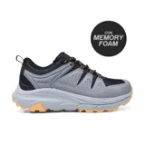 Championes Hi-Tec Kael color gris con detalles en negro y suela naranja.