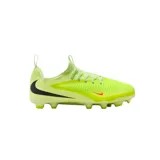 Championes de fútbol Nike Phantom GX 2 Academy, color verde lima con detalles en negro y naranja. Diseño de corte bajo con cordones y suela con tapones para césped natural.