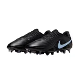 Championes de fútbol Nike Tiempo Legend, color negro con el logo de la marca en celeste y detalles en la suela del mismo tono.