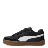 Championes Puma modelo Park Life Style SK8, de corte bajo en color negro con detalles en blanco y suela de goma color caramelo. Presentan un diseño urbano inspirado en el skate con cordones gruesos y refuerzos en la puntera.