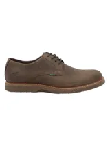 Zapato casual de cuero para hombre en color marrón, con cordones, punta redonda y suela de goma con textura.