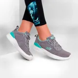 Championes Skechers Dynamight Paradise Waves, color gris con detalles en celeste. Capellada de malla tejida, plantilla Memory Foam y entresuela Skech-Air.