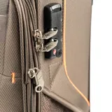 Valija de cabina color khaki, marca Hamburgo, confeccionada en material textil. Cuenta con un compartimento interno con cierre, un compartimento externo con cierre, candado TSA y cuatro ruedas.