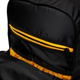 Mochila para laptop Caterpillar de color negro, confeccionada en poliéster de alta resistencia, con diseño ejecutivo y urbano, compartimento principal acolchado, bolsillo frontal con cierre y detalles en amarillo.