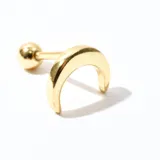 Aro de acero dorado con forma de media luna.