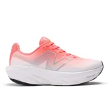 Championes de running New Balance Fresh Foam X 1080 V14 para mujer, color coral con detalles en blanco y plateado.