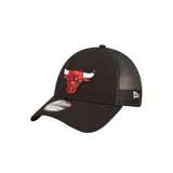 Gorra New Era 9FORTY negra con logo bordado de los Chicago Bulls en el frente.