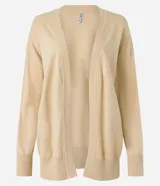 Cardigan de punto básico, con mangas largas y sisa desplazada. Presenta un diseño abierto sin botones, confeccionado en un tejido de punto ligero y versátil.