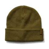 Gorro de lana tejido color verde oliva con etiqueta con logo de la marca en el borde.