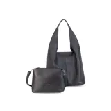 Cartera de hombro tipo hobo en símil cuero color negro, de diseño amplio y correa integrada.