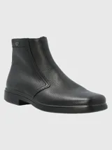 Bota de cuero negro con diseño clásico, cierre lateral y suela de poliuretano resistente al agua.