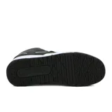 Championes de caña alta Avia modelo Eston, color negro con detalles en blanco.