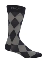 Calcetín de caña media con diseño de rombos en tonos azul marino y gris, con elástico superior y logo de la marca RKF tejido.