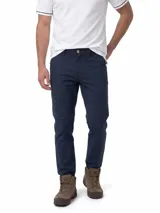 Pantalón chino para hombre de corte slim tapered, color azul marino, confeccionado en sarga elástica de algodón con elastano.
