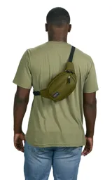 Riñonera negra de la marca JanSport, modelo Fifth Avenue, con parche frontal de la marca y cierres metálicos.