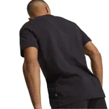 Remera Puma ESS+ 2 COL Small Logo de color gris oscuro, con cuello redondo y manga corta. Presenta el logo de Puma en blanco y rojo bordado en el pecho.