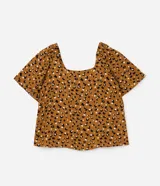 Blusa marrón con estampado de leopardo en blanco y negro, escote cuadrado, mangas cortas con elástico en los hombros y corte holgado.