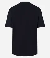 Remera de algodón negra con cuello redondo y manga corta, con estampa fotográfica frontal de Edward Cullen de la saga Crepúsculo y detalles de lettering.
