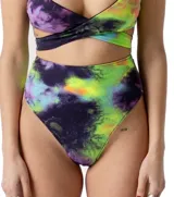 Culotte de tiro alto con estampado tie-dye en tonos verde, violeta y negro.