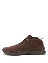 Botinetas de cuero marrón Caterpillar, diseño urbano con cordones, suela dentada y logo grabado en el lateral y lengüeta.