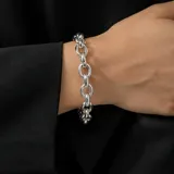 Pulsera de eslabones gruesos de plata 925 con diseño inflado y cierre marinero.
