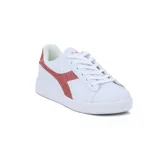 Championes urbanos Diadora modelo Knock On, color blanco, con logo lateral en material glitter color rosado.