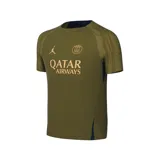 Camiseta de fútbol Nike Dri-FIT del Paris Saint-Germain, modelo Strike Fourth. Diseño en tonos verde oliva con detalles en dorado y negro. Incluye logo de Jordan, escudo del club y sponsor Qatar Airways.
