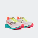 Championes de running Saucony Endorphin Speed 5, color blanco con detalles en naranja neón, verde lima, turquesa y fucsia. Presentan una placa de nailon y amortiguación PWRRUN PB.