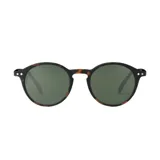 Lentes de sol Izipizi modelo D Sun, con montura redonda color marrón carey y lentes verdes polarizadas.
