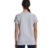 Remera Under Armour de mujer color rojo, de corte clásico y manga corta. Presenta el logo de la marca estampado en el pecho con diseño de animal print.