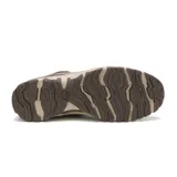 Bota urbana Caterpillar modelo Wrest, confeccionada en cuero de grano completo color marrón. Presenta cuello acolchado en tono más oscuro, cordones jaspeados y suela de goma con tecnología Ease para mayor amortiguación y tracción.